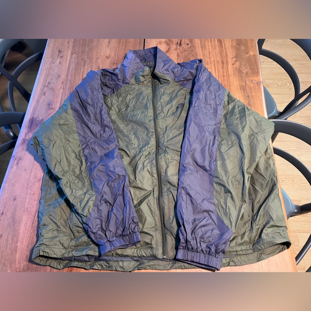 Cabela’s Green & Gray Windbreaker Jacket